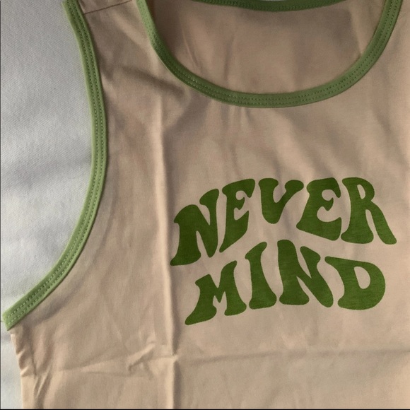 𝙲𝚛𝚘𝚙𝚙𝚎𝚍 𝚃𝚊𝚗𝚔 𝚃𝚘𝚙 - Picture 2 of 3